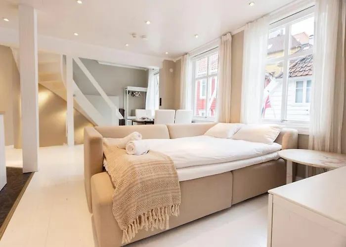 Apartmán New! Modern Floor In Historic Area!