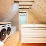New! Modern Floor In Historic Area! Apartment Bergen
